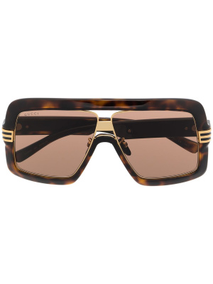 

Oversize-frame tinted sunglasses, Gucci Eyewear Oversize-frame tinted sunglasses