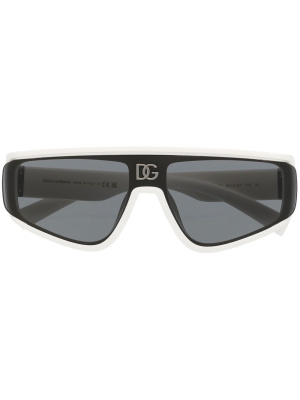 

Logo-plaque geometric-frame sunglasses, Dolce & Gabbana Eyewear Logo-plaque geometric-frame sunglasses