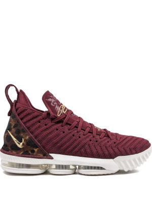 

LeBron 16 "King" sneakers, Nike LeBron 16 "King" sneakers