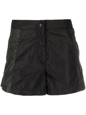 

Logo-embossed two-tone shorts, Moncler Logo-embossed two-tone shorts
