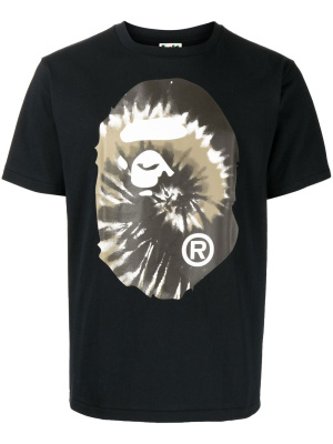 

Logo-print tie-dye T-shirt, A BATHING APE® Logo-print tie-dye T-shirt