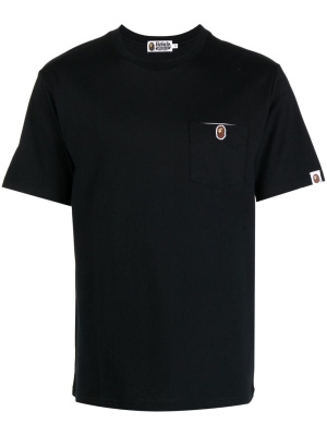 

Logo-patch short-sleeve T-shirt, A BATHING APE® Logo-patch short-sleeve T-shirt