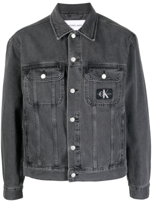

Logo-patch denim jacket, Calvin Klein Jeans Logo-patch denim jacket