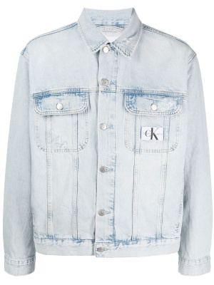 

Logo-patch long-sleeve denim jacket, Calvin Klein Jeans Logo-patch long-sleeve denim jacket