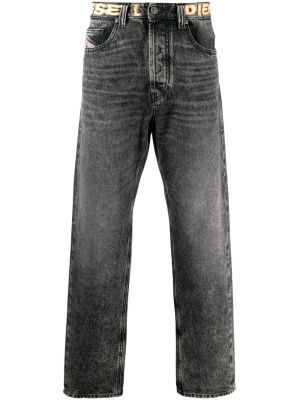 

2010 straight leg jeans, Diesel 2010 straight leg jeans