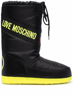 

Padded mid-calf ski boots, Love Moschino Padded mid-calf ski boots