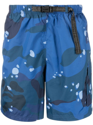 

Camouflage print shorts, Off-White Camouflage print shorts