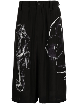 

Abstract-print silk shorts, Yohji Yamamoto Abstract-print silk shorts