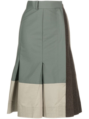 

Pleated panelled midi skirt, Sacai Pleated panelled midi skirt