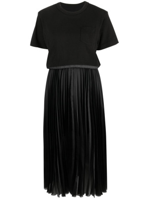

Pleated midi T-shirt dress, Sacai Pleated midi T-shirt dress
