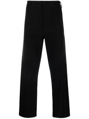 

Textured straight-leg cut trousers, 424 Textured straight-leg cut trousers