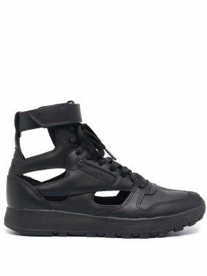

Tabi-toe sneakers, Maison Margiela Tabi-toe sneakers