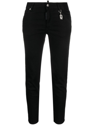 

Logo-plaque tapered jeans, Dsquared2 Logo-plaque tapered jeans