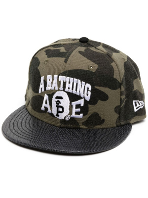 

Embroidered-logo flat cap, A BATHING APE® Embroidered-logo flat cap