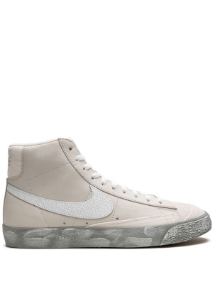 

Blazer Mid '77 EMB "Summit White" sneakers, Nike Blazer Mid '77 EMB "Summit White" sneakers