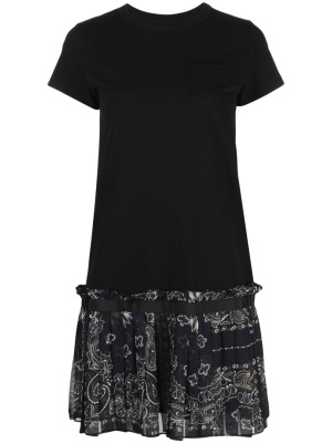 

Bandana-print T-shirt dress, Sacai Bandana-print T-shirt dress