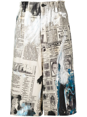 

Graphic-print bermuda shorts, Yohji Yamamoto Graphic-print bermuda shorts