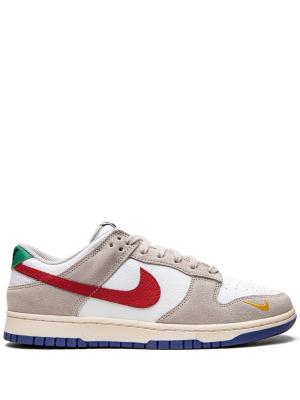 

Dunk Low sneakers, Nike Dunk Low sneakers