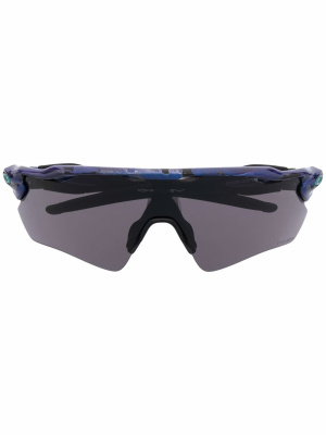 

Pilot-frame sunglasses, Oakley Pilot-frame sunglasses