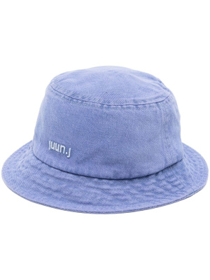 

Embroidered-logo denim bucket hat, Juun.J Embroidered-logo denim bucket hat