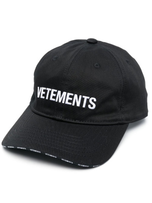 

Logo-print baseball cap, VETEMENTS Logo-print baseball cap