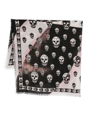 

Skull-print lightweight wool scarf, Alexander McQueen Skull-print lightweight wool scarf