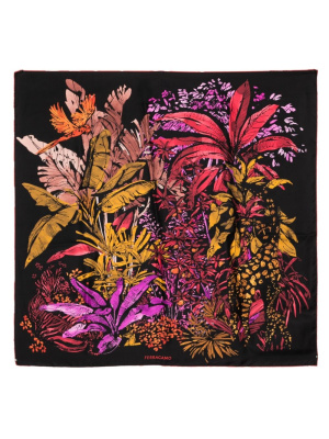 

Jungle motif-print shawl, Ferragamo Jungle motif-print shawl