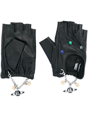 

Swing charm-detail fingerless gloves, Karl Lagerfeld Swing charm-detail fingerless gloves