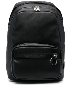 

Logo-detail zip-up backpack, Calvin Klein Jeans Logo-detail zip-up backpack