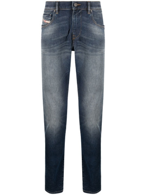

Logo-patch slim-fit jeans, Diesel Logo-patch slim-fit jeans