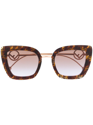 

FF cat-eye frame sunglasses, Fendi Eyewear FF cat-eye frame sunglasses