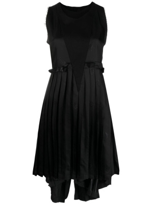

Sleeveless pleated dress, MM6 Maison Margiela Sleeveless pleated dress