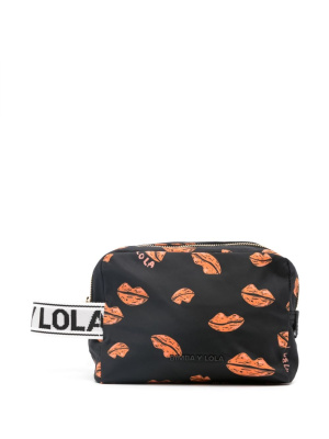 

Lip-print makeup bag, Bimba y Lola Lip-print makeup bag