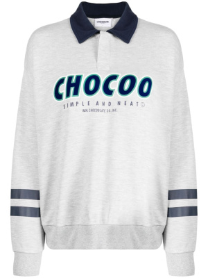 

Logo-print long-sleeved polo shirt, CHOCOOLATE Logo-print long-sleeved polo shirt