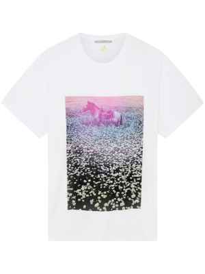 

Photographic Daisy Field T-shirt, Stella McCartney Photographic Daisy Field T-shirt