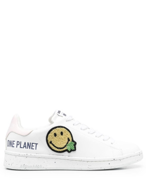 

Patch-detail low-top sneakers, Dsquared2 Patch-detail low-top sneakers