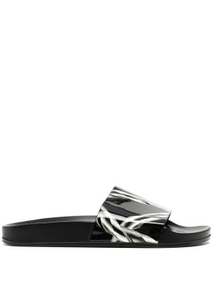 

Silver Chain Leather Slides, VETEMENTS Silver Chain Leather Slides