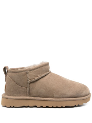 

Logo-patch classic mini boots, UGG Logo-patch classic mini boots