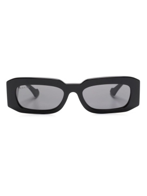 

Logo-lettering rectangle-frame sunglasses, Gucci Eyewear Logo-lettering rectangle-frame sunglasses