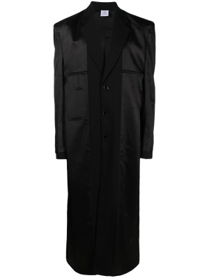 

Reversed single-breasted coat, VETEMENTS Reversed single-breasted coat