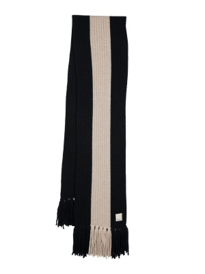 

Chunky-knit fringed scarf, Emporio Armani Chunky-knit fringed scarf